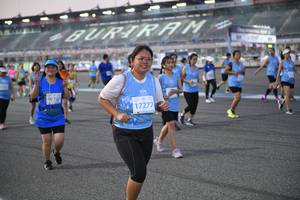 BIB: 505
                            <button type="button" onclick="openModal(10464304)" class="btn btn-primary btn-sm float-right btn-popup" data-toggle="modal" data-target=".modal-high-quality">
                        <i class="fas fa-shopping-cart"></i> Add to Cart
                    </button>
                                            <button type="button" onclick="isThisMe(10464304, true)" class="btn btn-success btn-sm float-right btn-popup btn-isme hidden" data-toggle="tooltip" data-placement="bottom" title="นี่คือรูปของคุณใช่ไหม คลิกที่นี่เพื่อเอาเข้าอัลบั้ม">
                        <i class="fas fa-plus"></i> Add to album
                    </button>
                    <button type="button" onclick="isThisMe(10464304, false)" class="btn btn-warning btn-sm float-right btn-popup btn-isnotme hidden">
                        <i class="fas fa-ban"></i> Remove from album
                    </button>